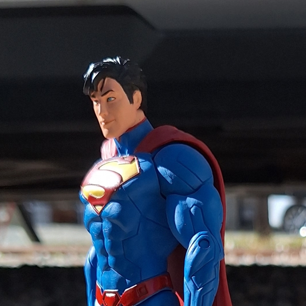 DC Comics Superman Collectible Action Figure - Blue and Red - Picture 3 of 12